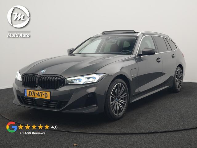BMW 3-SERIE Touring 330e Luxury Line Plug In Hybrid Facelift 293pk Dealer O.H. PHEV | Trekhaak Af Fabriek | Panodak | Head Up | Camera | Harman / Kardon | Lederen Sportstoelen Memory & Verwarmd | Adaptive LED | Widescreen Navi | Stuur Verwarmd | Keyless | Blis | 18"L