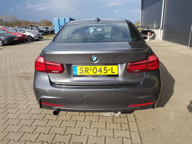 BMW 3-SERIE 318i Edition M Sport Shadow Executive