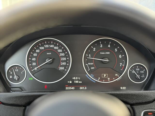 BMW 3-SERIE Touring 320i Centennial High Executive M-Pakket 184pk | Panorama-dak | Bluetooth | Cruise control | Elektrisch bedienbare achterklep | Lederen bekleding | Navigatiesysteem full map | Voorstoelen verwarmd | Prachtig Exemplaar!