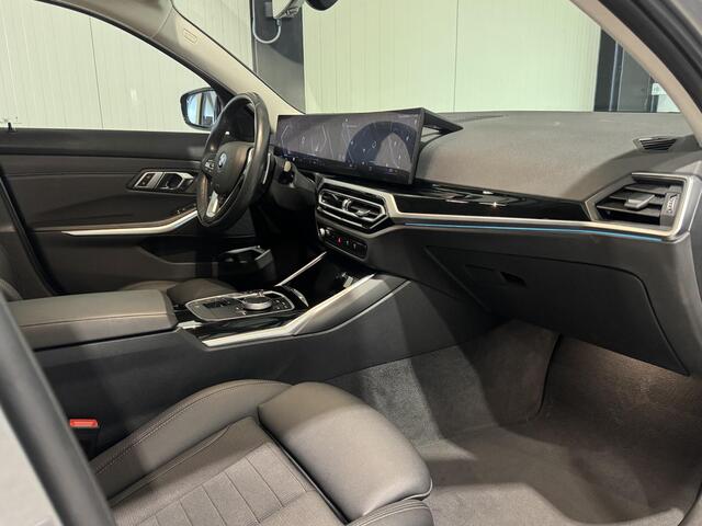 BMW 3-SERIE Touring 320e Aut. | Nieuw model | shadow-line | sfeer | sportzetels | led |