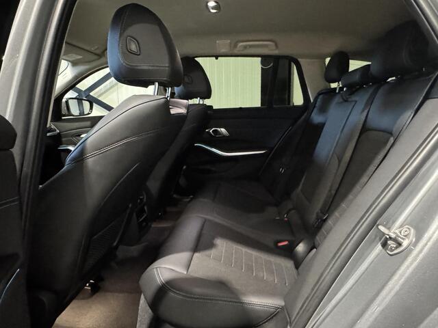 BMW 3-SERIE Touring 320e Aut. | Nieuw model | shadow-line | sfeer | sportzetels | led |