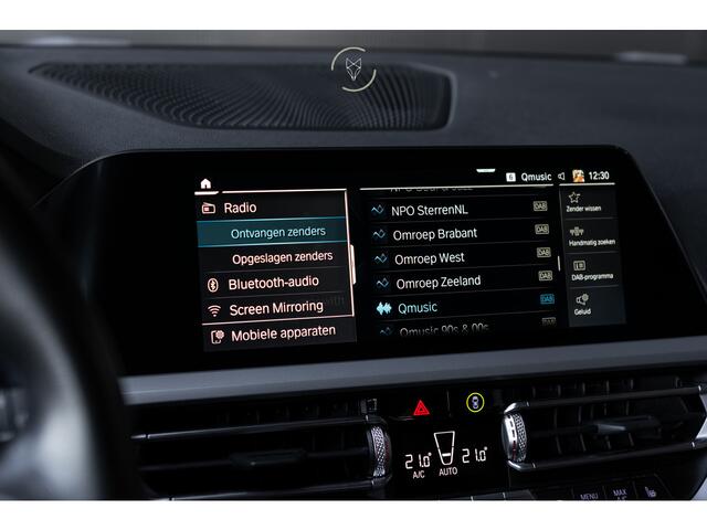 BMW 3-SERIE Touring 330e Advanced Keyless|Assistentiepakket|Sportstoelen|HUD|18"|Live Cockpit Pro|Hifi|Leder|LED