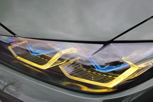 BMW 3-SERIE Touring M3 xDrive Competition High Executive Automaat / M Drive Professional / M Carbon kuipstoelen / M Carbon-keramische remmen / Laserlight / M Adaptief onderstel