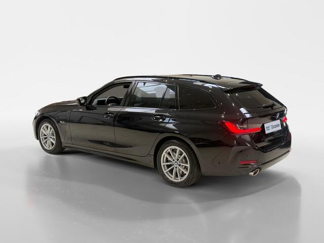 BMW 3-SERIE Touring 320e Facelift | Dealer onderhouden | Blackpack | Virtual cockpit | Camera | ECC | Rest fabrieksgarantie |