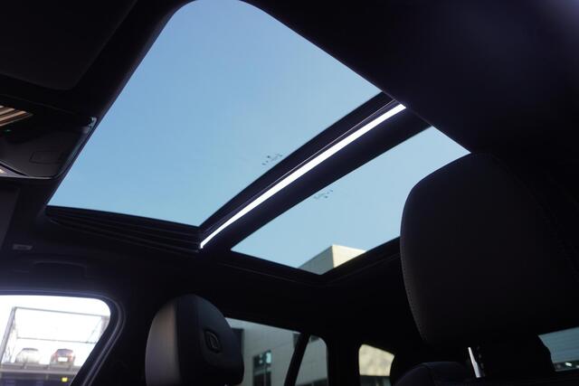 BMW 3-SERIE 330e Touring | M Sportpakket Pro | Innovation Pack | Comfort Pack | M Sport Edition | Individual Lak