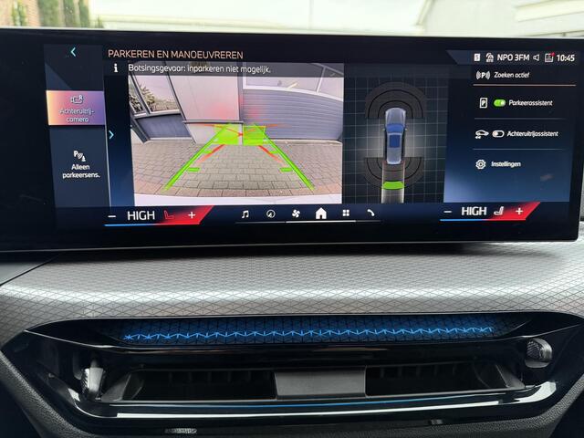 BMW 3-SERIE Touring 330i xDrive M-Sport Leder|AdaptiefCruise|HiFi