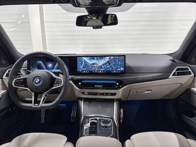 BMW 3-SERIE Touring 330e | M-Sport Pro | Innovation Pack | Comfort Pack | Driving Assistant | Harman/Kardon | Panoramadak | Comfort Access