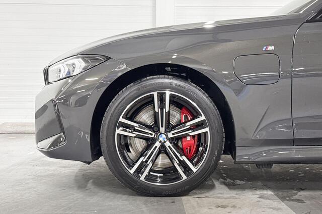 BMW 3-SERIE Touring 330e | M-Sport Pro | Comfort Pack | Panoramadak | Comfort Access | Trekhaak