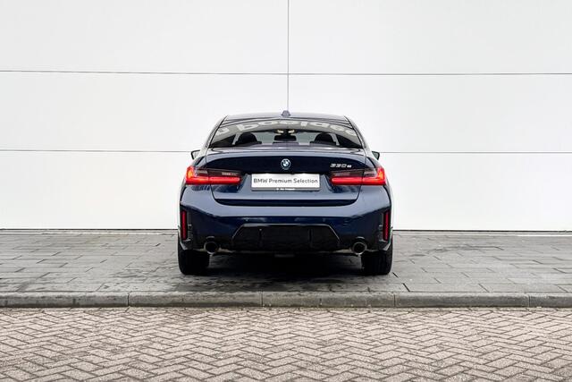 BMW 3-SERIE Sedan 330e