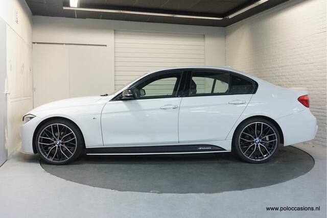 BMW 3-SERIE 320i Automaat | M-Performance | NL Auto | Alcantara |