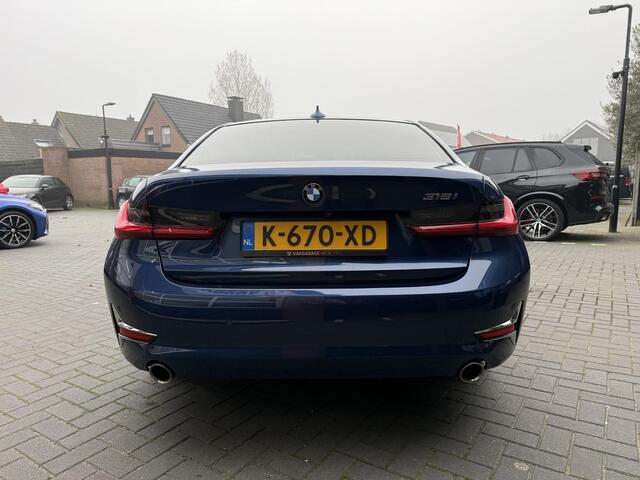 BMW 3-SERIE 318i High Executive | Laser Led | Schuifdak | Sport stoelen leer | Zwarte Hemel |