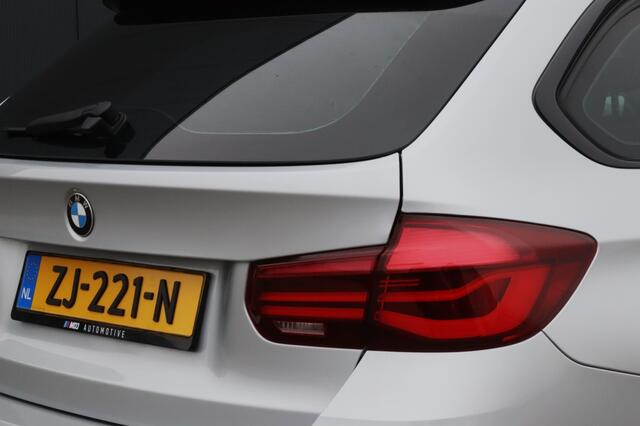 BMW 3-SERIE Touring 318i M Sport Automaat Leder orig. NL Dealer OH.