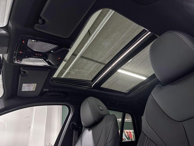 BMW 3-SERIE Touring 330e | M-Sport Pro | Innovation Pack | Comfort Pack | Driving Assistant | Active Cruise Control | Parking Assistant Plus | Harman/Kardon | Panoramadak | Comfort Access | Trekhaak