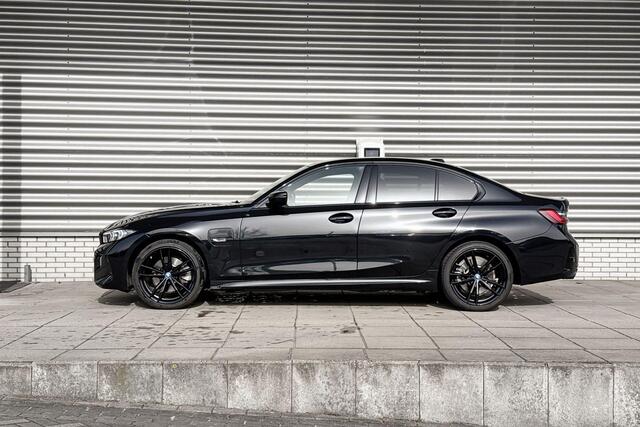 BMW 3-SERIE Sedan 330e