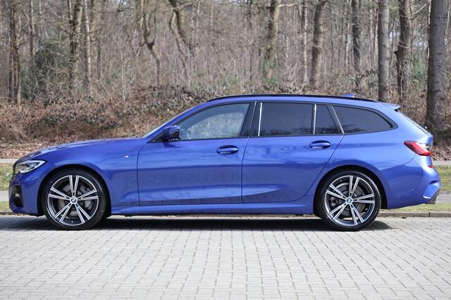 BMW 3-SERIE Touring 330i xDrive High Executive M-pakket | Pano | HUD | 19" | Laser | Keyless | Hifi | Camera | DAB | Elektr. stoel + mem | Alarm kl.3 | Etc.