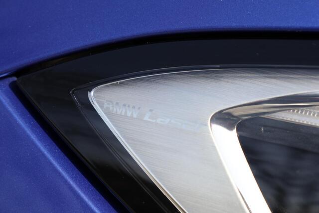 BMW 3-SERIE Touring 330i xDrive High Executive M-pakket | Pano | HUD | 19" | Laser | Keyless | Hifi | Camera | DAB | Elektr. stoel + mem | Alarm kl.3 | Etc.