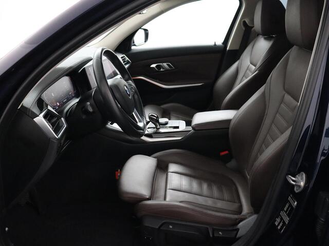 BMW 3-SERIE 320i High Executive Edition | Cruise Control | LED | Navigatie!