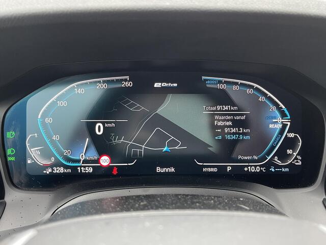 BMW 3-SERIE Touring 330e xDrive Business Edition Plus 18"/Trekhaak/Laser LED/Head-up/Stoelverwarming/Elektrische klep/Keyless/Apple Carplay & Android Auto
