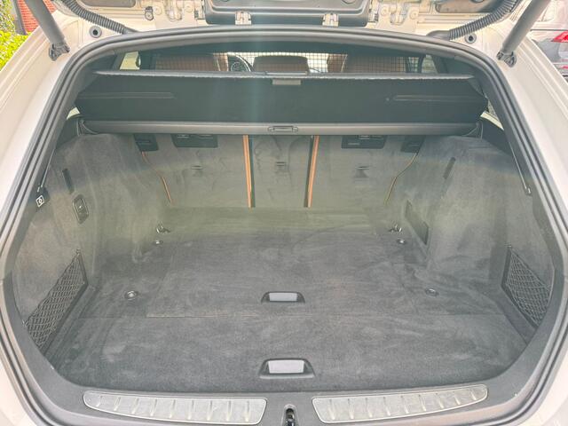 BMW 3-SERIE Touring 320i m performance leer, pano, navi, cruise, xenon