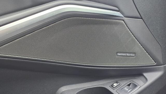 BMW 3-SERIE Touring 330e High Executive | Automaat | Harman & Kardon | HUD | 1/2 Leder | PDC | Camera | Keyless