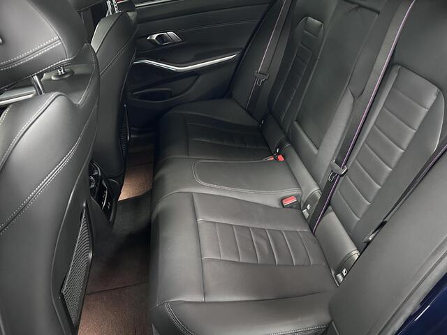 BMW 3-SERIE Touring 330e xDrive | 293PK | M-Sport | Panoramadak | Trekhaak | Head-Up Display | HIGH Executive