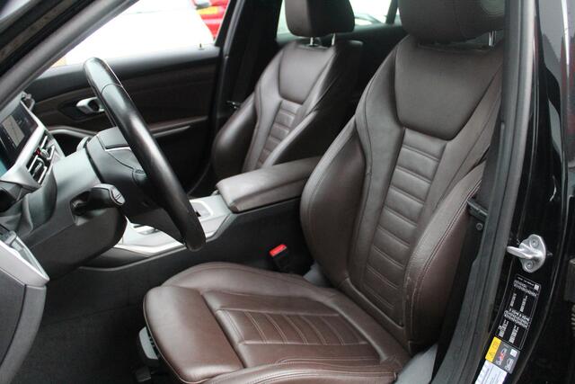 BMW 3-SERIE Touring 330e LEER,SPORTSTOELEN,TREKHAAK