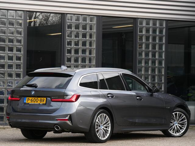 BMW 3-SERIE TOURING 320e LEER/ CAMERA/ ELEKT. KLEP/ SFEERVERLICHTING/ 18" BREEDSET MET 4 NIEUWE ALL-SEASON BANDEN