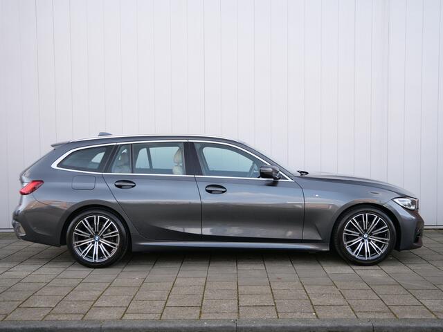 BMW 3-SERIE Touring 320d High Executive Edition M-sport Automaat Camera / Stoelverwarming / 18 Inch