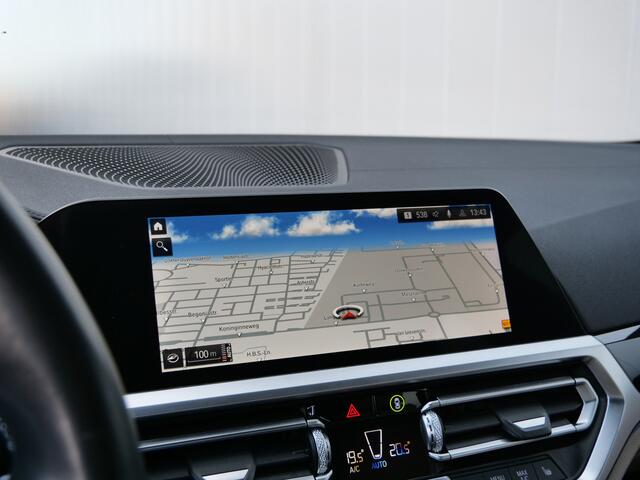 BMW 3-SERIE Touring 320d High Executive Edition M-sport Automaat Camera / Stoelverwarming / 18 Inch