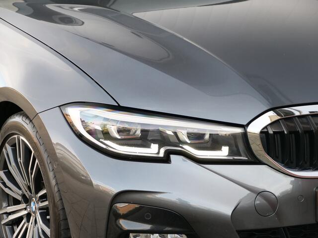 BMW 3-SERIE Touring 320d High Executive Edition M-sport Automaat Camera / Stoelverwarming / 18 Inch
