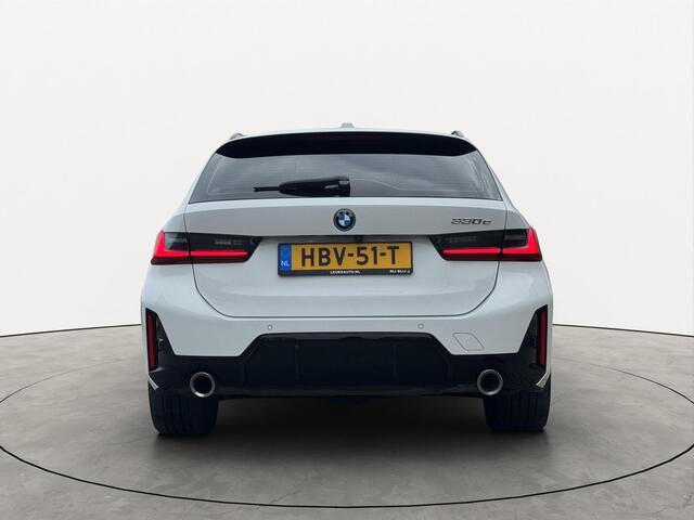 BMW 3-SERIE Touring 330e 292PK M-Sport Shadow Laser Alcantara Camera