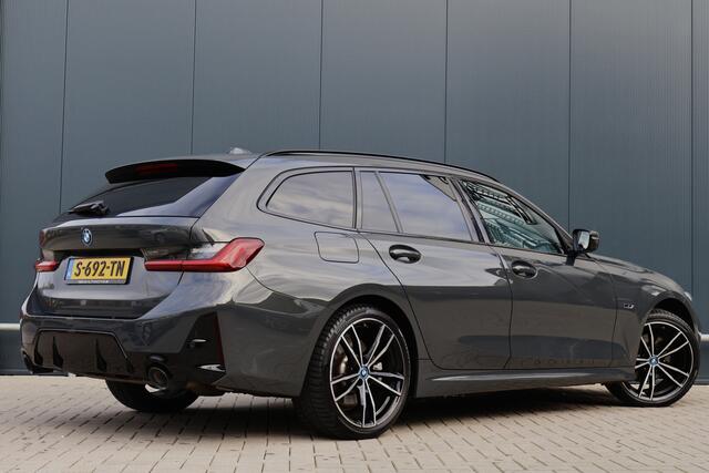 BMW 3-SERIE Touring 320e | M Sport LCI | Dravitgrau | Leer / Alcantara | Trekhaak afn. | 19 Inch | Stoelverwarming | M-Pakket