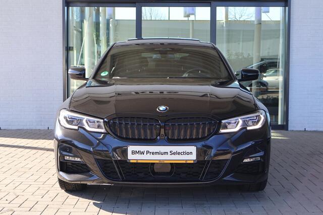 BMW 3-SERIE 330e High Executive | M Sport | Harman Kardon | Driving Assistant Professional | Stoel & Stuurverwarming