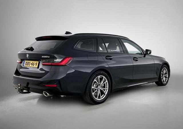 BMW 3-SERIE Touring 330e High Executive Black Line | Sport Line | TREKHAAK | CARPLAY