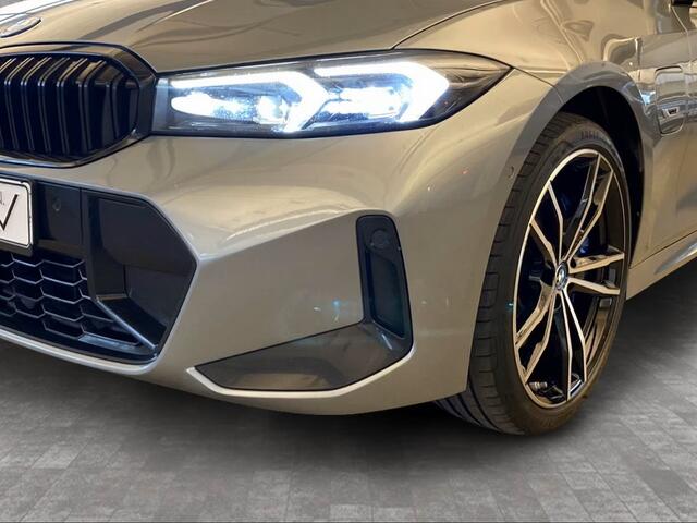 BMW 3-SERIE Touring 330e M-SPORT (LCi) ** LED, NAVI+, HuD, ACC, H&K SOUND, 19-inch LMV, M-REMMEN ** 1e EIG - UNFALLFREI ** ** INFORMEER OOK NAAR ONZE AANTREKKELIJKE FINANCIAL-LEASE TARIEVEN **