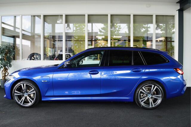 BMW 3-SERIE Touring 330e Hybride M-Sportedition | M-Kuipstoelen !