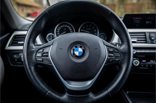 BMW 3-SERIE Touring 318i Camera LED Stoelverwarming