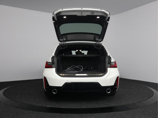 BMW 3-SERIE Touring 330e M-Sport | Panoramadak | Laser LED