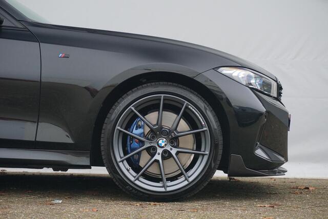 BMW 3-SERIE Sedan 320e M Sportpakket 19'' / Schuif-/kanteldak / Stuurwiel verwarming / Carbon M Performance pakket / Ekris Selection