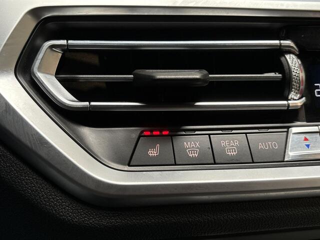 BMW 3-SERIE 320i M Sport 184Pk Automaat (APPLE CARPLAY, M PAKKET, LEDER/ALCANTARA, STOELVERWARMING, SPORTSTOELEN, GETINT GLAS, SFEERVERLICHTING, FLIPPERS, NIEUWE APK, NIEUWSTAAT)