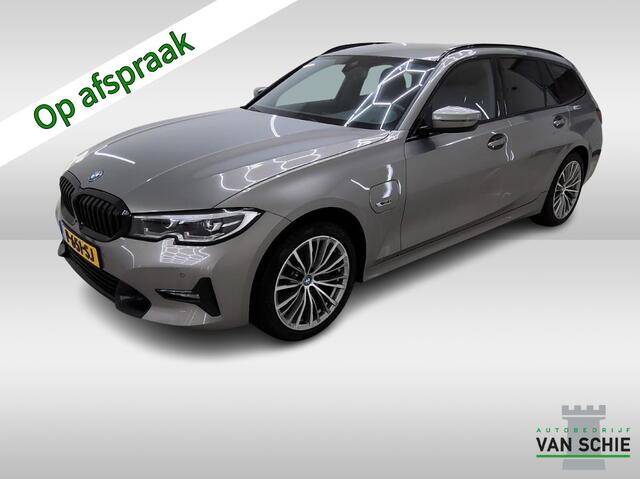 BMW 3-SERIE Touring 320e xDrive Business Edition Plus 1e-Eig. & Dealer-Onderh. BOVAG-Garantie. NL-Auto.
