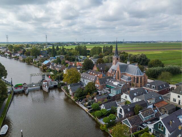 BMW 3-SERIE Touring 320e xDrive Business Edition Plus 1e-Eig. & Dealer-Onderh. BOVAG-Garantie. NL-Auto.