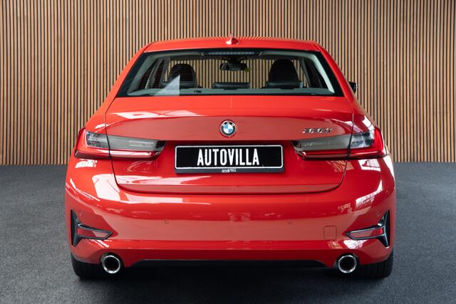 BMW 3-SERIE 330i High Executive Leer Navi ACC PDC Virtual Climate (3-zone) PDC LM velgen