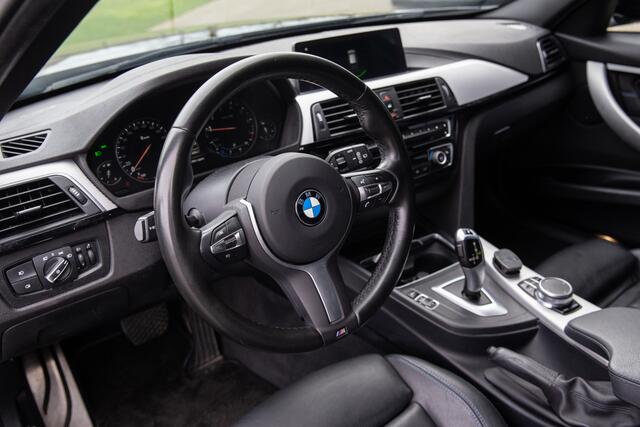 BMW 3-SERIE Touring 318i M Sport Edition , Trekhaak, Leer, Carplay,