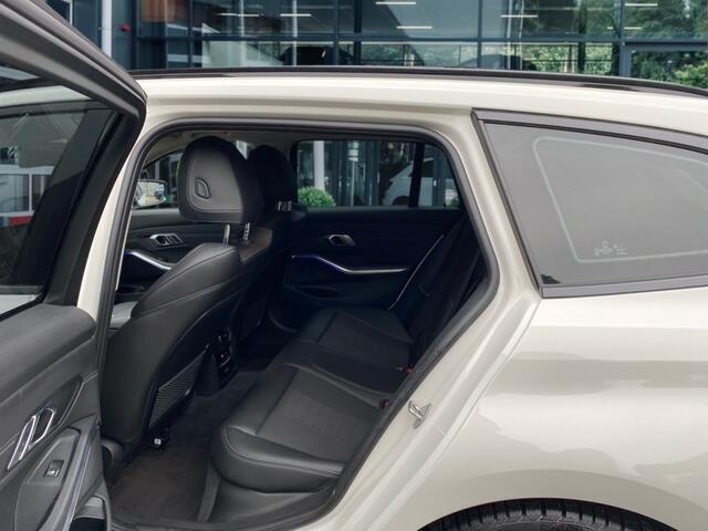 BMW 3-SERIE 318I SPORTLINE M-PAKKET LEDER/CAMERA/STOELVERW/E-KLEP/CRUISE/LED