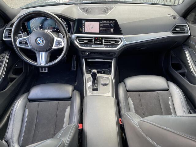 BMW 3-SERIE 330e xDrive High Executive M Sport 19"/Stoelverwarming + memory/Keyless/Camera/HiFi/Apple Carplay & Android Auto