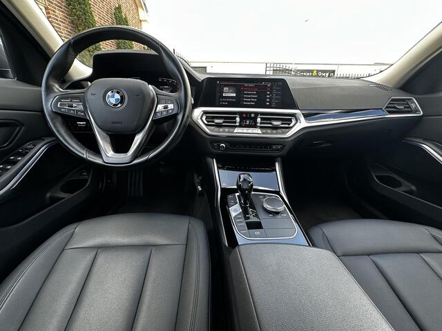 BMW 3-SERIE Touring 320i Leder|Camera|Sfeer|AdapLed