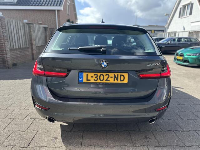BMW 3-SERIE Touring 320i Leder|Camera|Sfeer|AdapLed