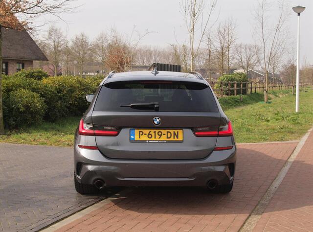 BMW 3-SERIE Touring 318i Business Edition | M-pakket | Sfeerverlichting | Automaat | Apple Carplay | NL-Auto |