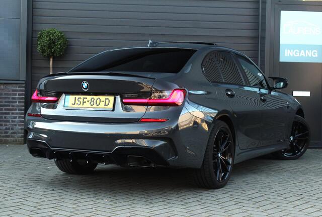 BMW 3-SERIE 330e xDrive M Sport | Panoramadak | Adaptief M onderstel | Adaptieve Cruise Control | Stoel en Stuurverwarming
